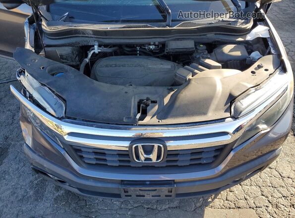 5FPYK3F62JB005947 2018 HONDA RIDGELINE Gray Widok wnętrza z tyłu