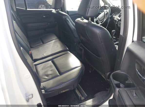 5FPYK3F78HB034887 2017 HONDA RIDGELINE White Вид наклейки з VIN-кодом