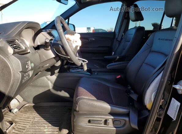 5FPYK3F82PB060988 2023 HONDA RIDGELINE Black Front interior view