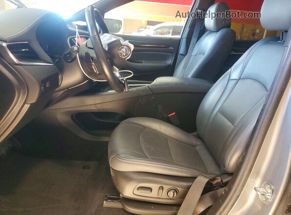5GAEVAKW2PJ112139 2023 BUICK ENCLAVE Gray Vista interior delantera