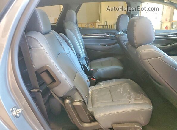 5GAEVAKW2PJ112139 2023 BUICK ENCLAVE Gray Vista interior trasera
