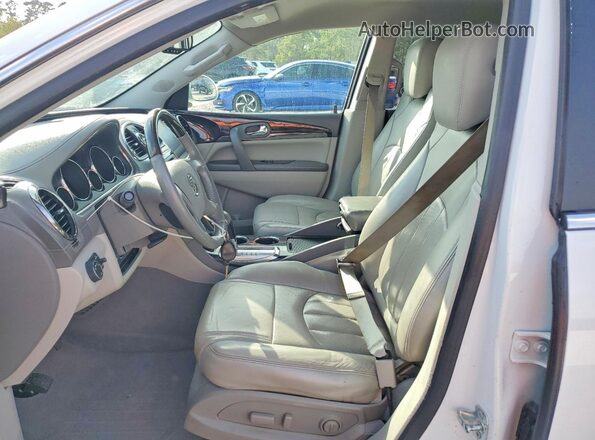 5GAKRBKD9GJ104552 2016 BUICK ENCLAVE Белый Вид салона спереди
