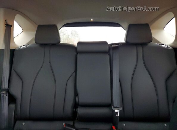 5J8TC1H39NL006167 2022 ACURA RDX White Vista de los asientos traseros