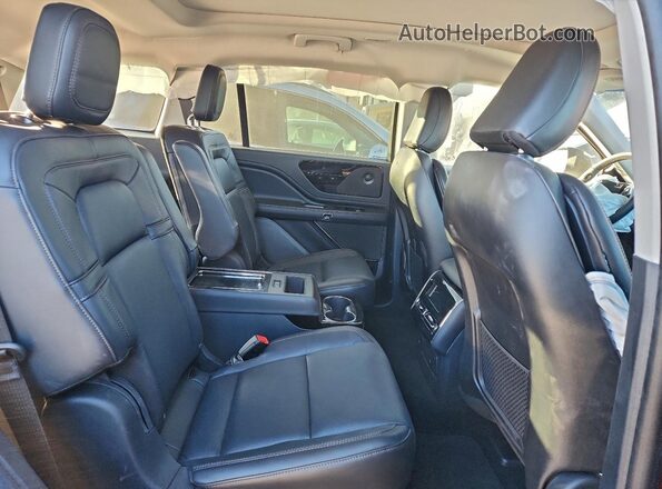 5LM5J7WC3SGL06321 2025 LINCOLN AVIATOR Red Rear interior view