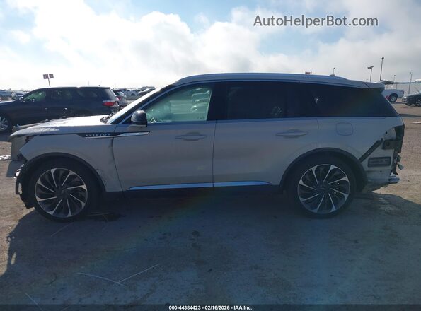 5LM5J7XC3LGL00616 2020 LINCOLN AVIATOR Gray 