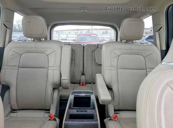 5LM5J7XC3NGL02210 2022 LINCOLN AVIATOR Black უკანა სავარძლების ხედი