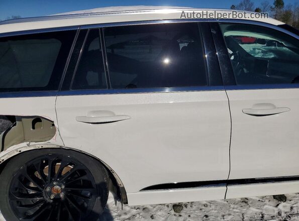 5LM5J7XC3NGL06824 2022 LINCOLN AVIATOR Белый Вид задних сидений