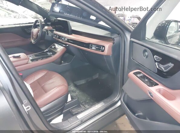 5LM5J7XC3SGL03949 2025 LINCOLN AVIATOR Gray Սալոնի դիմացի տեսք
