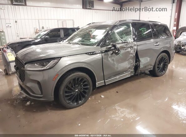 5LM5J7XC3SGL03949 2025 LINCOLN AVIATOR Gray Առջևի ձախ երեք քառորդ տեսարան