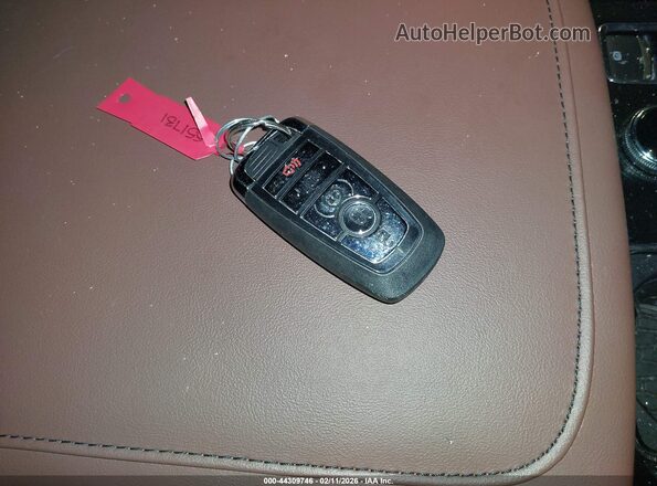 5LM5J7XC3SGL03949 2025 LINCOLN AVIATOR Gray Առջևի վահանակի տեսք