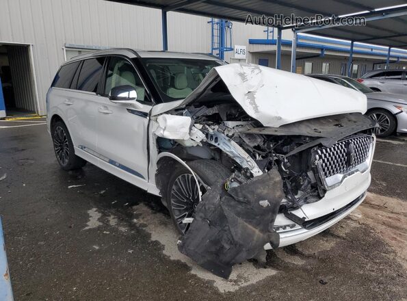 5LM5J9XC0LGL02013 2020 LINCOLN AVIATOR White Front right