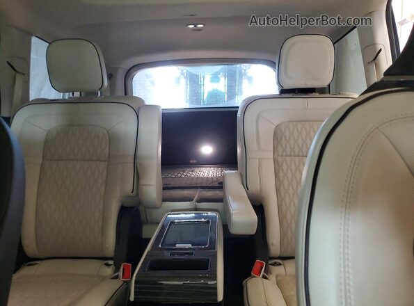 5LM5J9XC3NGL07886 2022 LINCOLN AVIATOR White უკანა სავარძლების ხედი