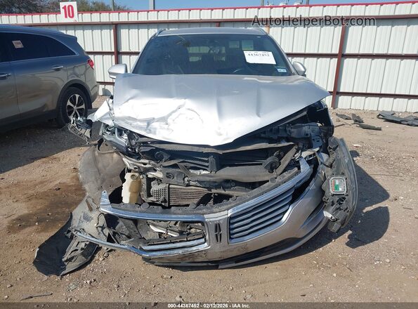 5LMCJ1C90JUL31173 2018 LINCOLN MKC Silver უკანა სალონის ხედი