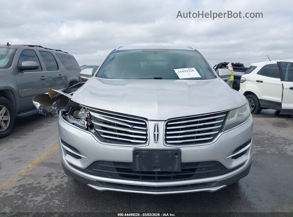 5LMCJ1C92HUL09637 2017 LINCOLN MKC Silver Instrument cluster view