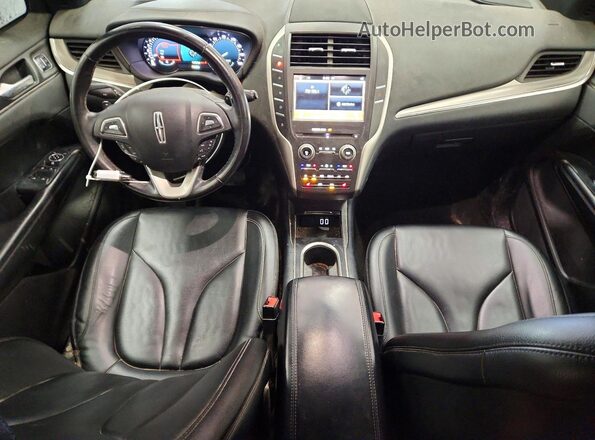 5LMCJ1D91GUJ19101 2016 LINCOLN MKC Maroon Vista del salpicadero