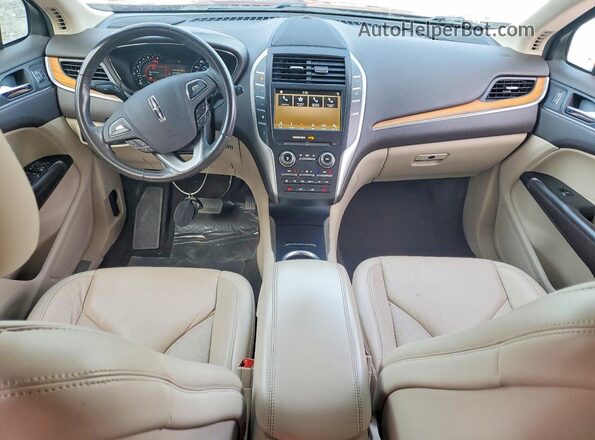 5LMCJ2C95KUL30141 2019 LINCOLN MKC Red Вид панелі приладів