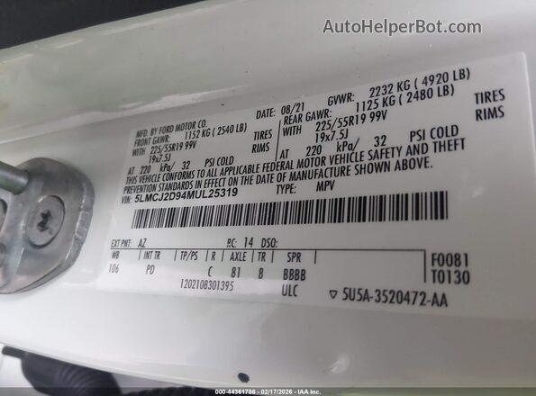 5LMCJ2D94MUL25319 2021 LINCOLN CORSAIR White Engine compartment view