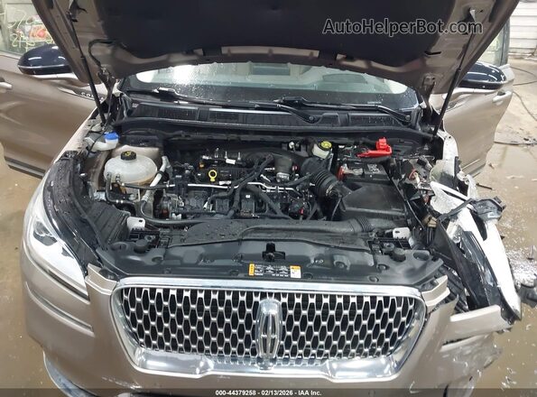 5LMCJ2D9XMUL12753 2021 LINCOLN CORSAIR Gold Вид ззаду