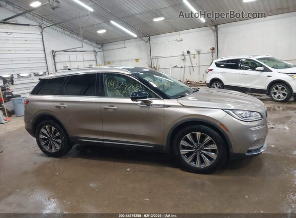 5LMCJ2D9XMUL12753 2021 LINCOLN CORSAIR Gold Вид задньої частини салону