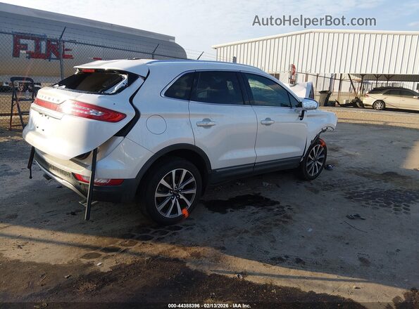 5LMCJ3C96KUL07828 2019 LINCOLN MKC White Rear right