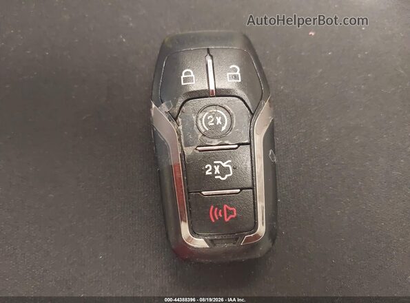 5LMCJ3C96KUL07828 2019 LINCOLN MKC White Dashboard view
