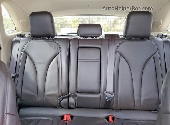 5LMCJ3C98KUL00847 2019 LINCOLN MKC White Vista de los asientos traseros
