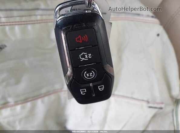 5LMCJ3D9XGUJ05421 2016 LINCOLN MKC Коричневый Вид панели приборов