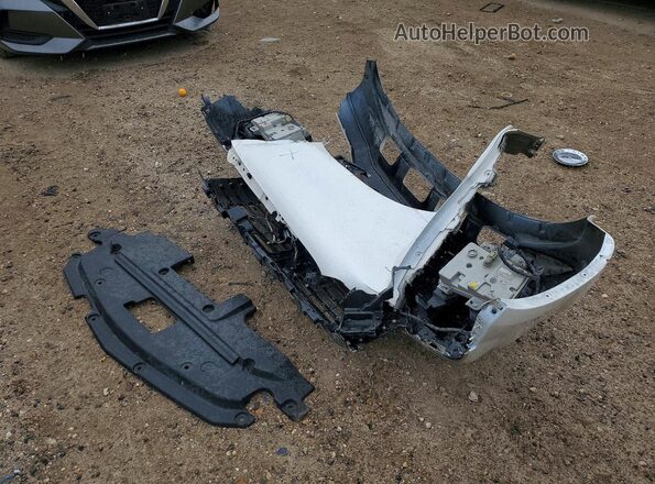 5LMJJ2HT6GEL06816 2016 LINCOLN NAVIGATOR White Engine compartment view