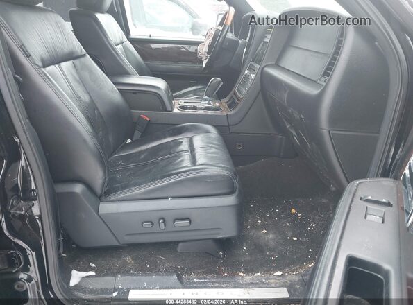 5LMJJ2JT7HEL06447 2017 LINCOLN NAVIGATOR Black Widok wnętrza z przodu