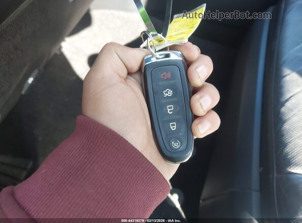 5LMJJ2JTXGEL10345 2016 LINCOLN NAVIGATOR Red Vista del salpicadero