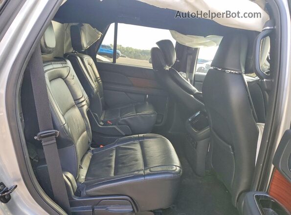 5LMJJ2KT0NEL10155 2022 LINCOLN NAVIGATOR Серебряный Вид задней части салона