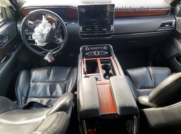 5LMJJ2KT0NEL10155 2022 LINCOLN NAVIGATOR Серебряный Вид панели приборов