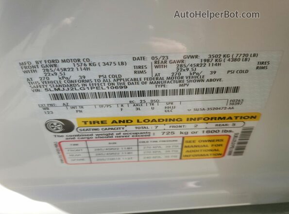 5LMJJ2LG1PEL10699 2023 LINCOLN NAVIGATOR White Vista de la etiqueta del VIN