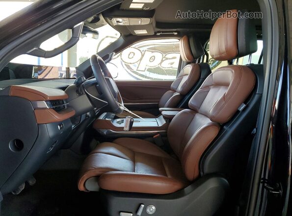 5LMJJ2LG2SEL07545 2025 LINCOLN NAVIGATOR Black Вид салону спереду