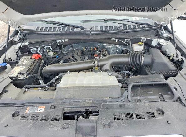 5LMJJ2LG4REL17780 2024 LINCOLN NAVIGATOR White Vista del compartimento del motor