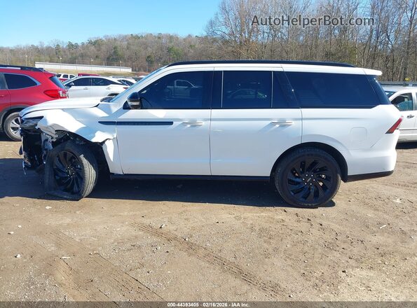 5LMJJ2LG5SEL00959 2025 LINCOLN NAVIGATOR White Widok wnętrza 360 stopni