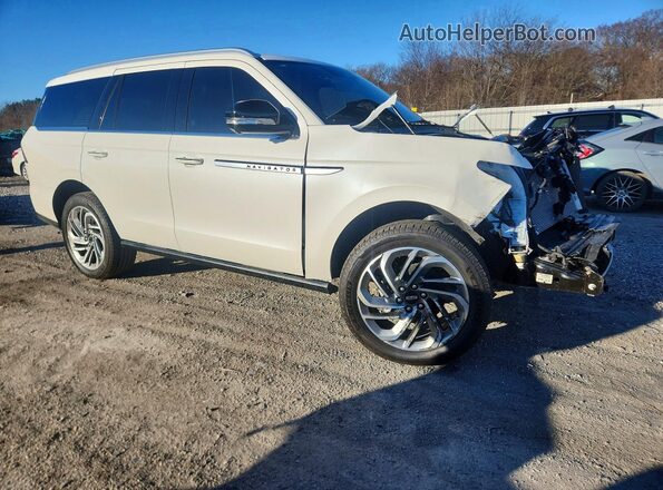 5LMJJ2LG5SEL08611 2025 LINCOLN NAVIGATOR White Передня права чверть