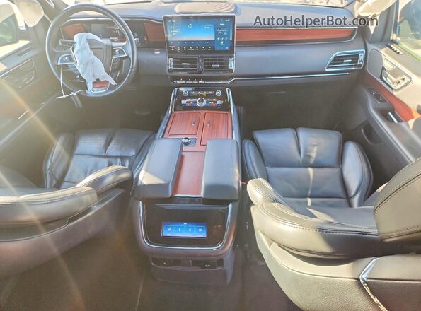 5LMJJ2LG6REL02715 2024 LINCOLN NAVIGATOR Черный Вид панели приборов