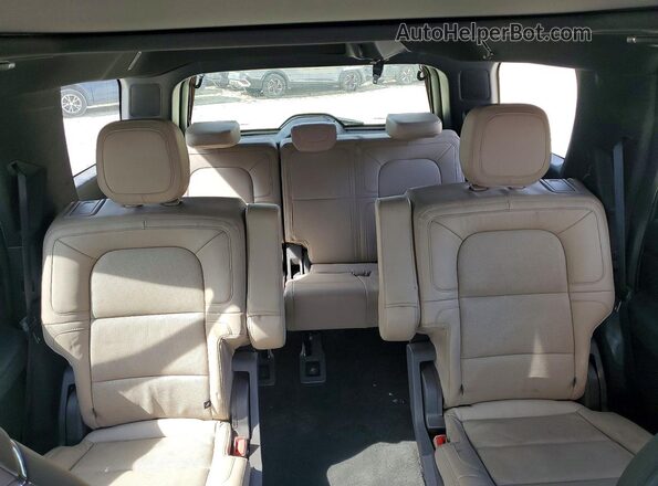5LMJJ2LGXPEL10846 2023 LINCOLN NAVIGATOR Black Widok tylnych siedzeń