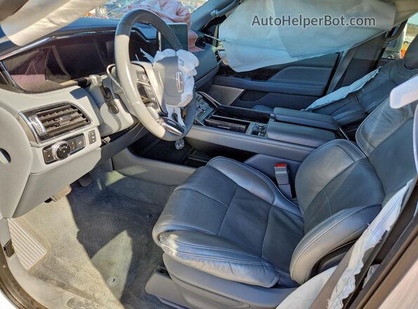 5LMJJ2LT0KEL17455 2019 LINCOLN NAVIGATOR White Вид салону спереду