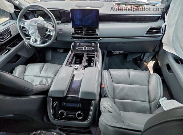 5LMJJ2LT0KEL17455 2019 LINCOLN NAVIGATOR White Вид панелі приладів
