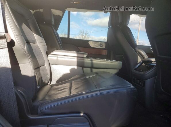 5LMJJ2LT0NEL10767 2022 LINCOLN NAVIGATOR Черный Вид задней части салона