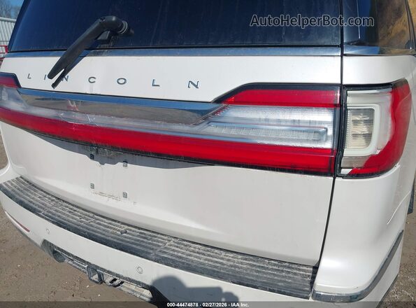 5LMJJ2LT7JEL07004 2018 LINCOLN NAVIGATOR Белый 