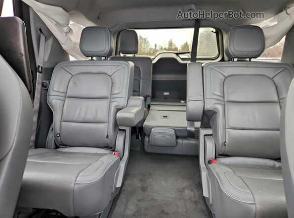 5LMJJ2LT7JEL13238 2018 LINCOLN NAVIGATOR White Vista de los asientos traseros