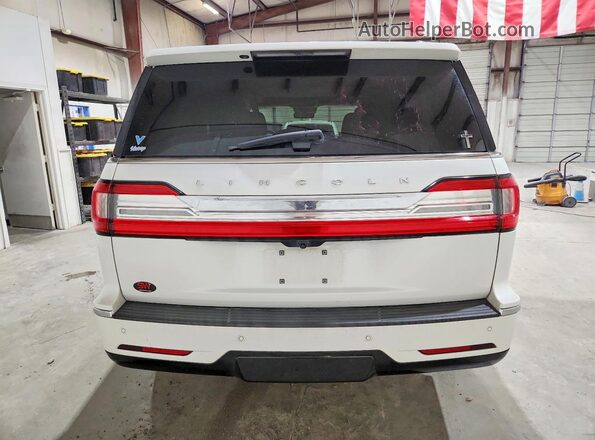 5LMJJ2LT8LEL16605 2020 LINCOLN NAVIGATOR White Вид ззаду