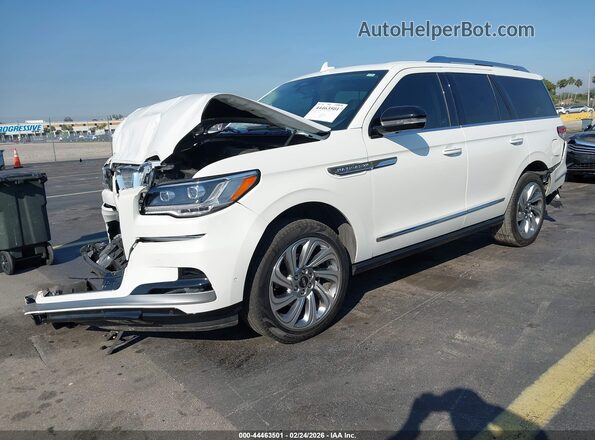 5LMJJ2NG7REL19276 2024 LINCOLN NAVIGATOR White Przód lewy