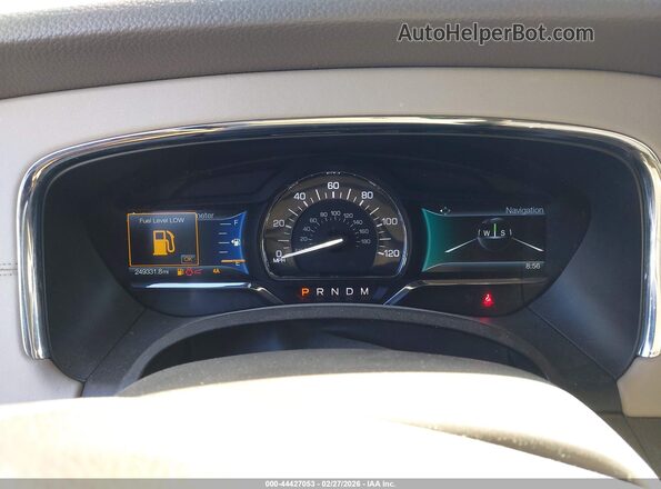 5LMJJ3JT2HEL02845 2017 LINCOLN NAVIGATOR L Beige Widok tylnych siedzeń