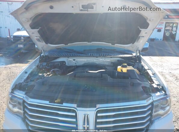 5LMJJ3JTXGEL06673 2016 LINCOLN NAVIGATOR L White Widok z tyłu