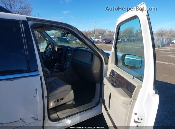 5LMJJ3JTXGEL06673 2016 LINCOLN NAVIGATOR L White Widok wnętrza z przodu