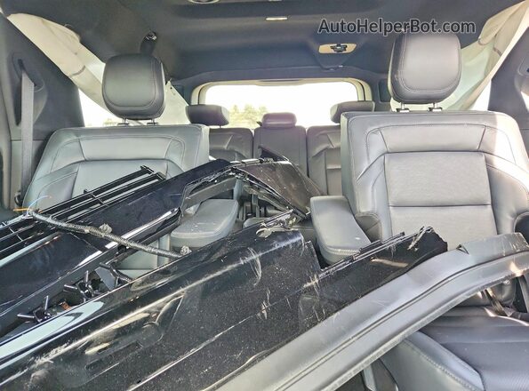 5LMJJ3LG5SEL21347 2025 LINCOLN NAVIGATOR Black 